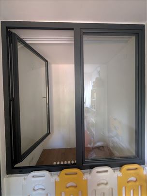 Prodajem Alu Prozor