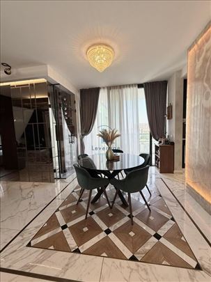 Krunski venac, luksuzan stan, 130 m2