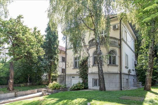 Kuća za zakup – Senjak | 420 m² | 7,5 ari
