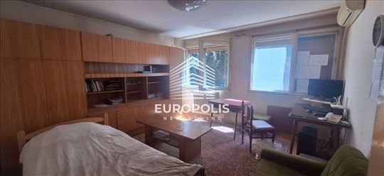Odlična prilika – trosoban stan na Julinom brdu