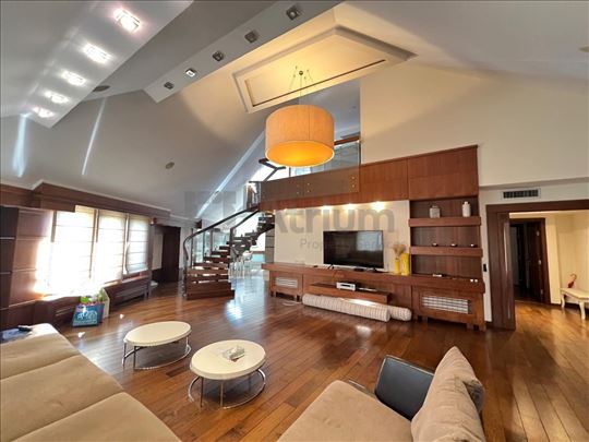 Vračar - duplex penthouse u Mutapovoj ulici