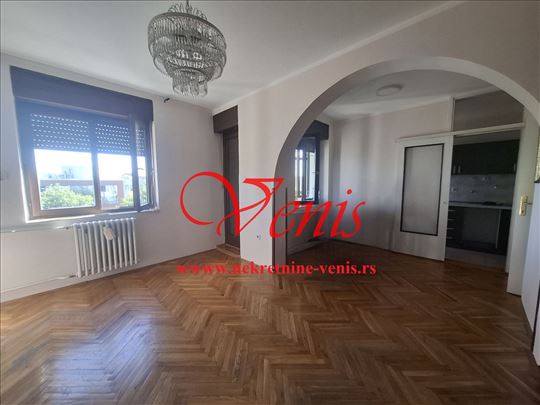 Bulevar oslobođenja – Ćirpanova 60 m2