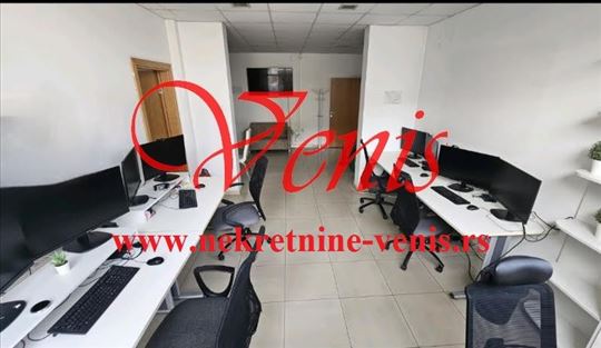 BULEVAR Poslovni prostor - Kancelarije 110 m2
