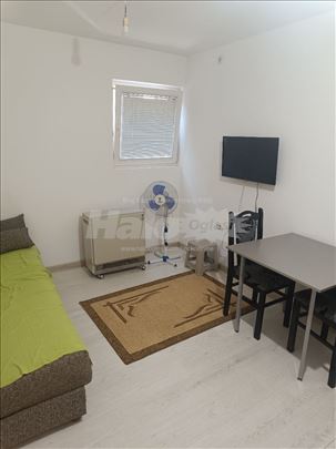 Izdajem namesten stan u Kotezu