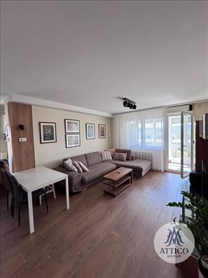 Liman 4 – renoviran dvoiposoban stan 60 m²
