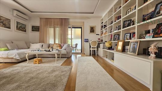 Luksuzan Stan Na Dedinju — 135 m²