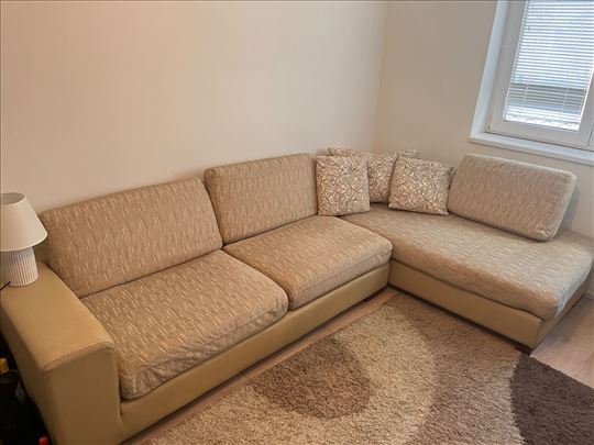Lux ugaona garnitura 250 eura