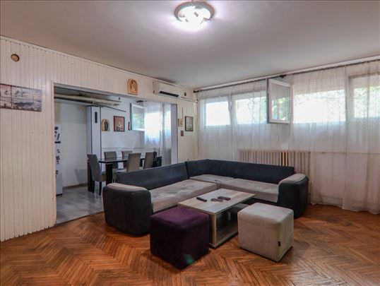 Prodaja stana u Blok 45 , 70M2