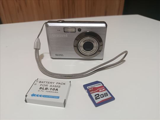 Samsung ES55 Digitalni Fotoaparat - Odlično Stanje