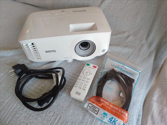 BenQ projektor RW401D Nekorišćen