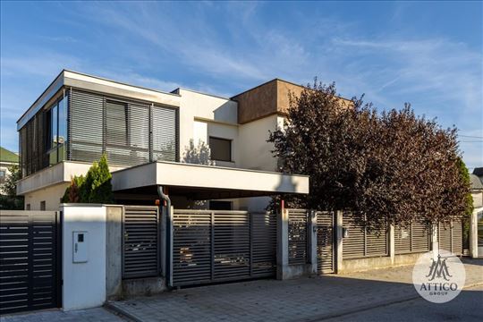 Luksuzna vila na granici Novog Naselja i Veternika