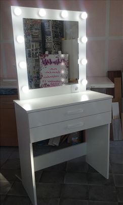 Ogledala za sminkanje sa led sijalicama