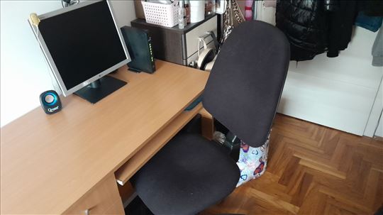 Radni stol za računar i stolica
