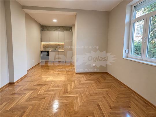 SENJAK – kompletno renoviran stan, 45 m²