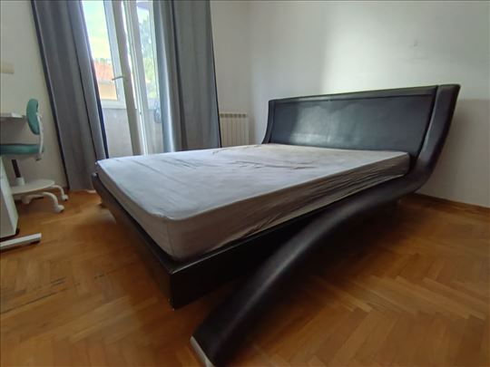 Bračni krevet sa Dormeo dušekom