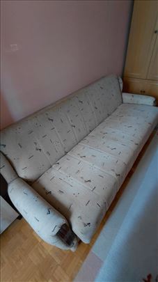Krevet na razvlačenje sa mehanizmom makaza