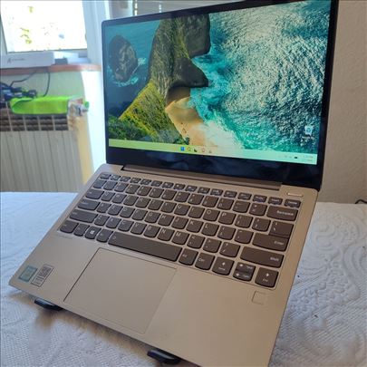 Lenovo Air 13 + poklon