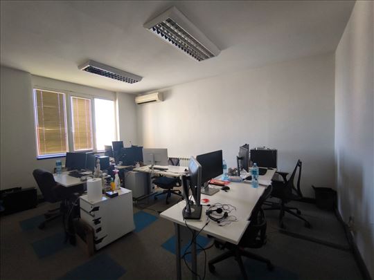 Odličan poslovni prostor 200m2