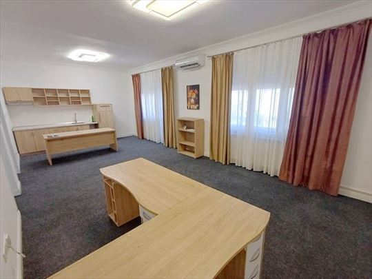 Odličan, renoviran pp sa top lokaciji, ID 9494