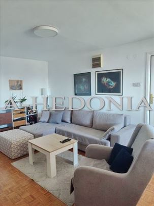 Blok 28, Bul. Arsenija Čarnojevića, 5.0, renoviran