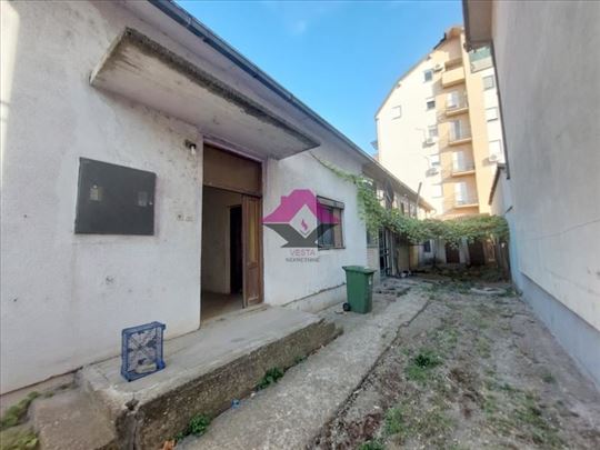 Borča, Centar I, kuća 69m2 uknjiženo, građevinski 