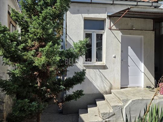 Bulbulder – Dvorišni stan 29m² (Renoviran, TA, ukn
