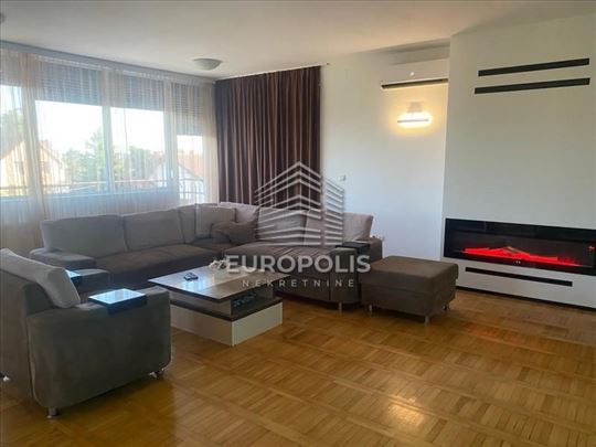 Izuzetan luksuzan četvorosoban stan 177 m² Jajinci