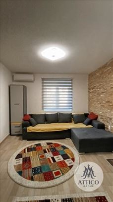 Jednosoban stan 22m² + parking – Grbavica