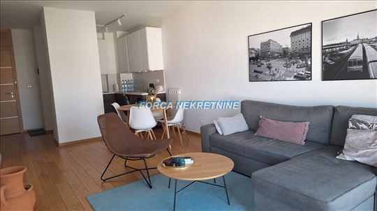 Central Garden, Starine Novaka, 2.0, 53m2, 6/8 lux