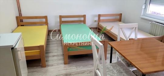Inđija,Hostel, stambeno-poslovni prostor, 174m2, I