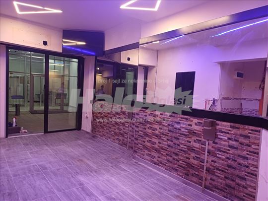 Izdajem lokal u centru
