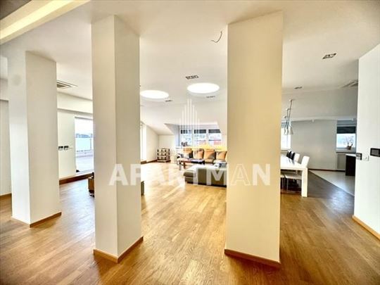 Kod Zire, penthouse, 240m2, 2 parking mesta ID#256