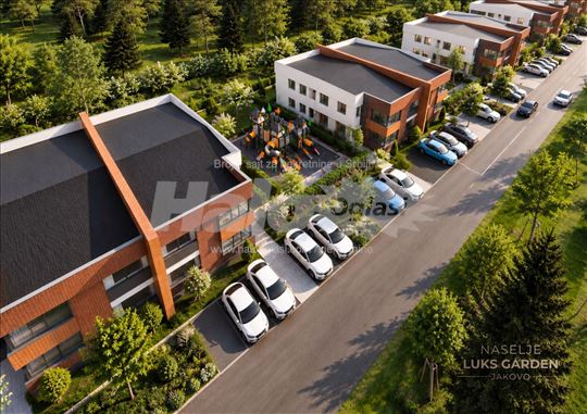 Luks Garden Jakovo