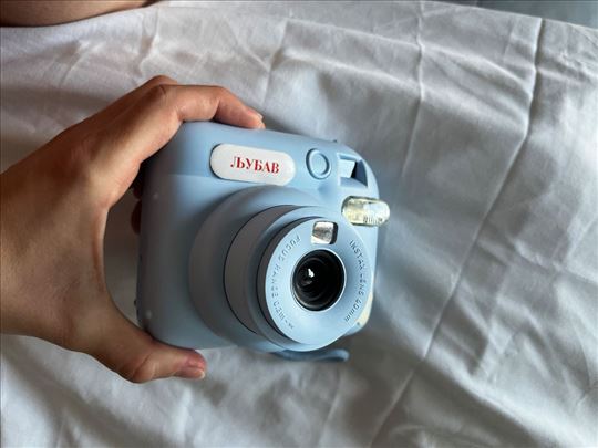 Prodajem kao nov Fujifilm instax mini 12 polaroid 