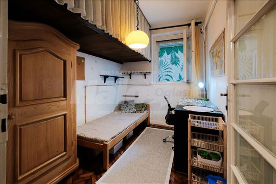 Soba - Strogi Centar (Blizina fakulteta) 10m2