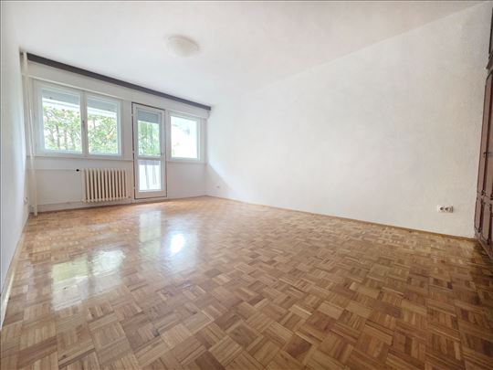 Trosoban, 78 m2, Hotel Jugoslavija