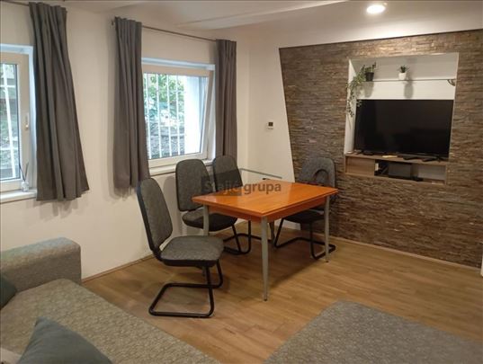 Uknjižen, renoviran