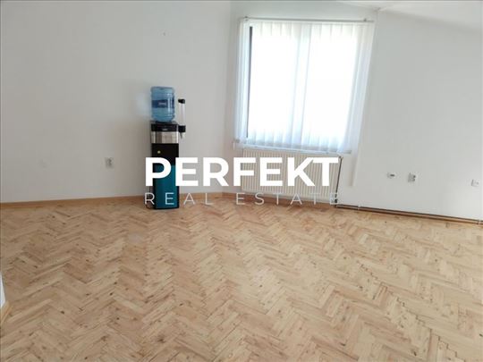 Centar, 50m2 na 1. spratu