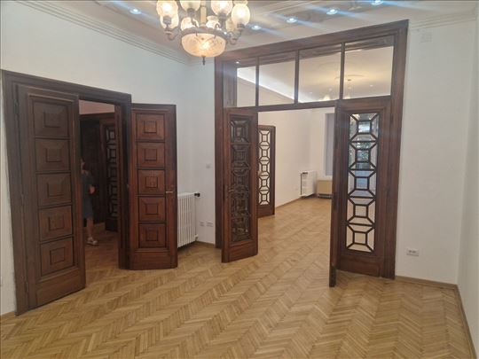 Izdaje se fenomenalan salonac