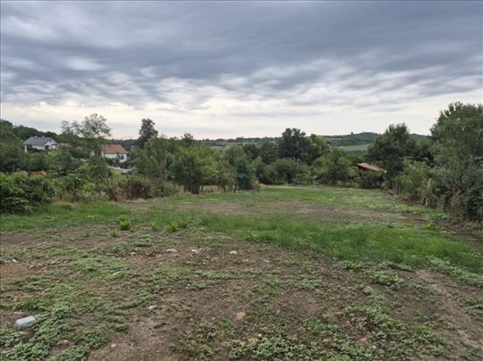 Mladenovac, Mladenovac selo, plac, 10 ari