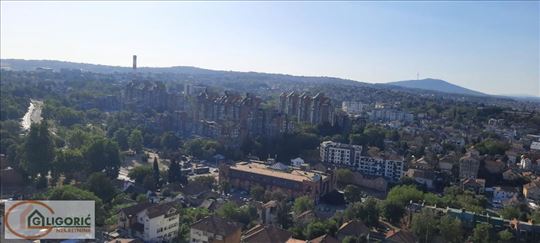 Odličan porodični stan-panoramski pogled