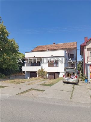 Ruma, kuća 300m2, plac 5,5ari, uknjižena