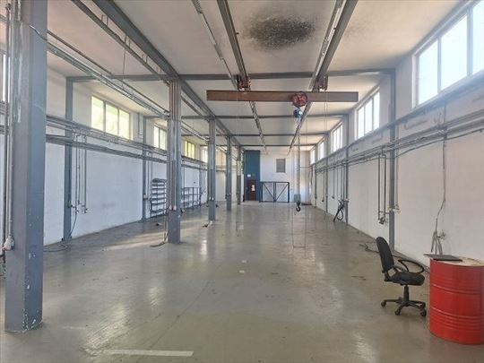 Simanovci, Pecinci hala 1300m2