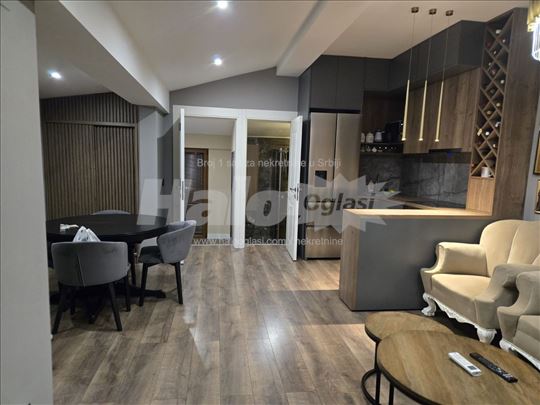 Stan na prodaju u Zemunu ( Kalvarija)