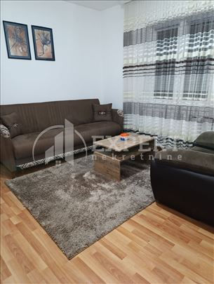 Izdaje se kuća u blizini Apelacionog suda, 55m2
