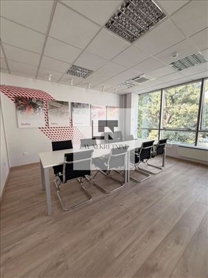 Kancelarijski PROSTOR/Bul. Zorana Đinđića 223m2