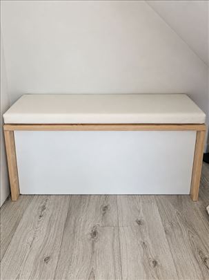 Klupa sa eko kožom 