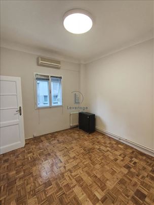 Kneza Miiloša, Vojvode Milenka, 25 m2