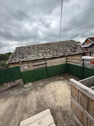 Kuća sa dvorištem, Novi Karlovci