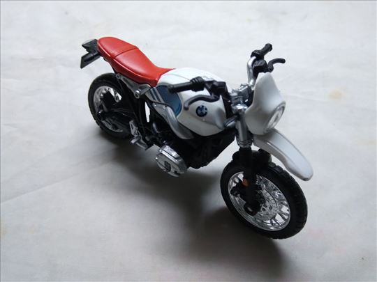 motor Burago BMW, 1:18, China,sve original,kao nov